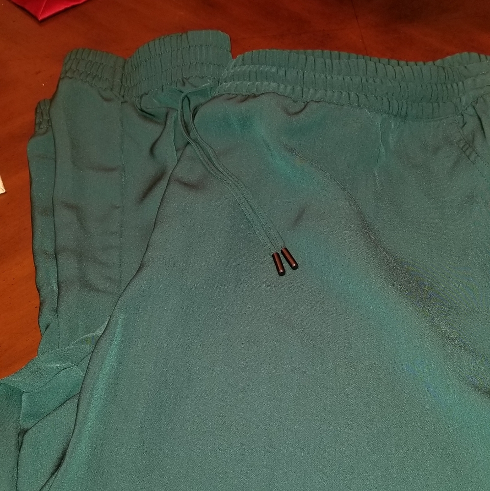 Green dress jogger style pants